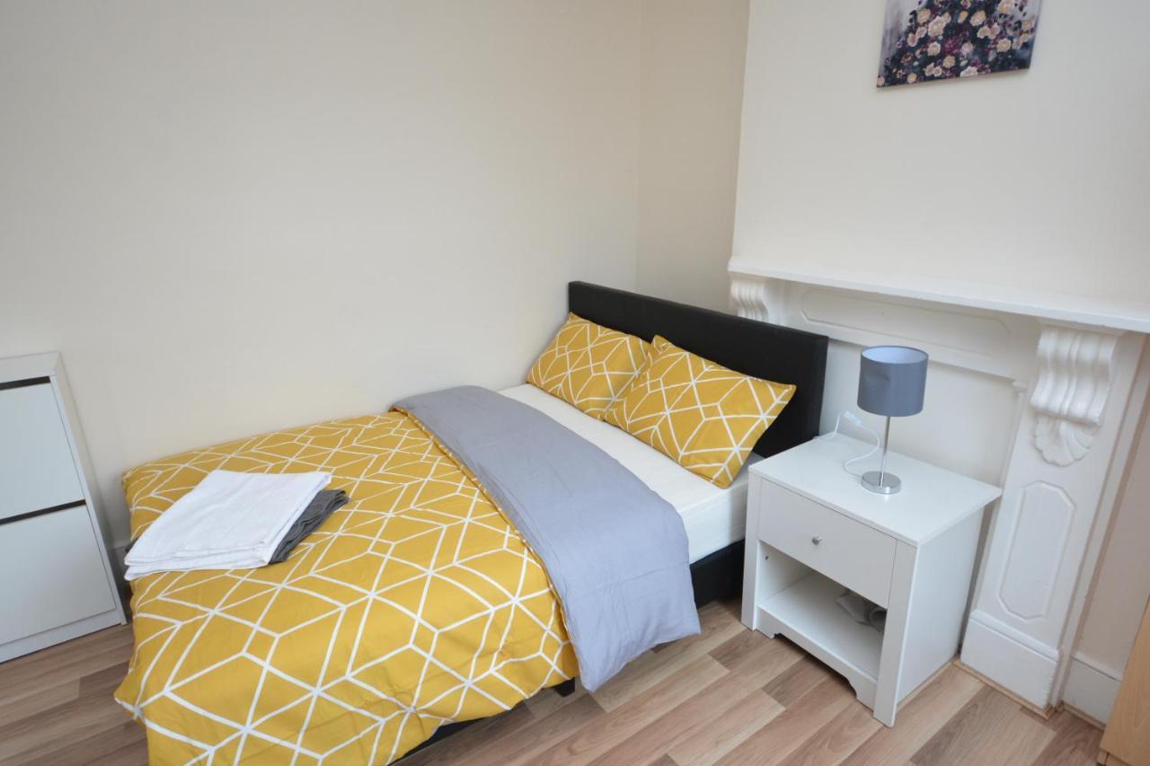 Cheerful 4 Bedroom House In Greater Londyn Zewnętrze zdjęcie