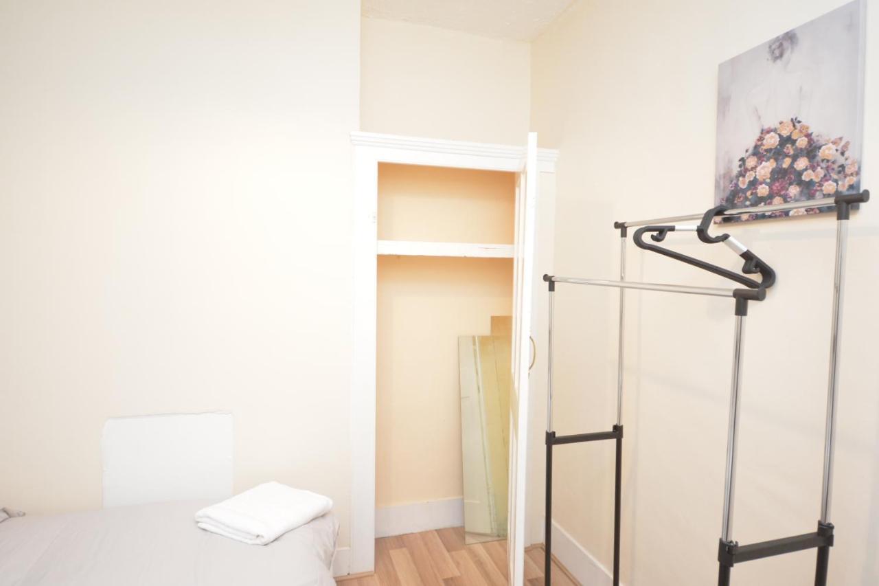Cheerful 4 Bedroom House In Greater Londyn Zewnętrze zdjęcie
